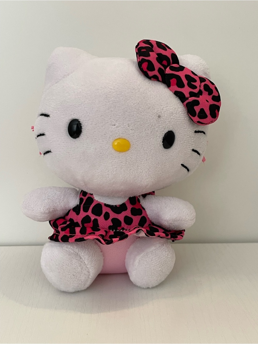 Ty Beanie Babies Sanrio Hello Kitty Fashionista Plush (6")